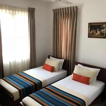 Onthree20 Res 2 Room 3 Beds Spacious Apartment Unlimited Broadband Wifi Colombo Exterior photo